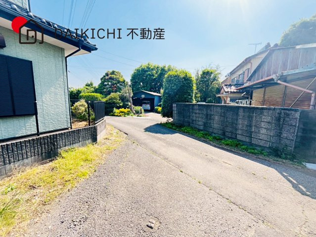 【前面道路含む現地写真】 | 鴻巣市原馬室　中古戸建