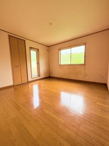 菖蒲が丘二丁目一戸建の洋室|コンパクトで使いやすい洋室です