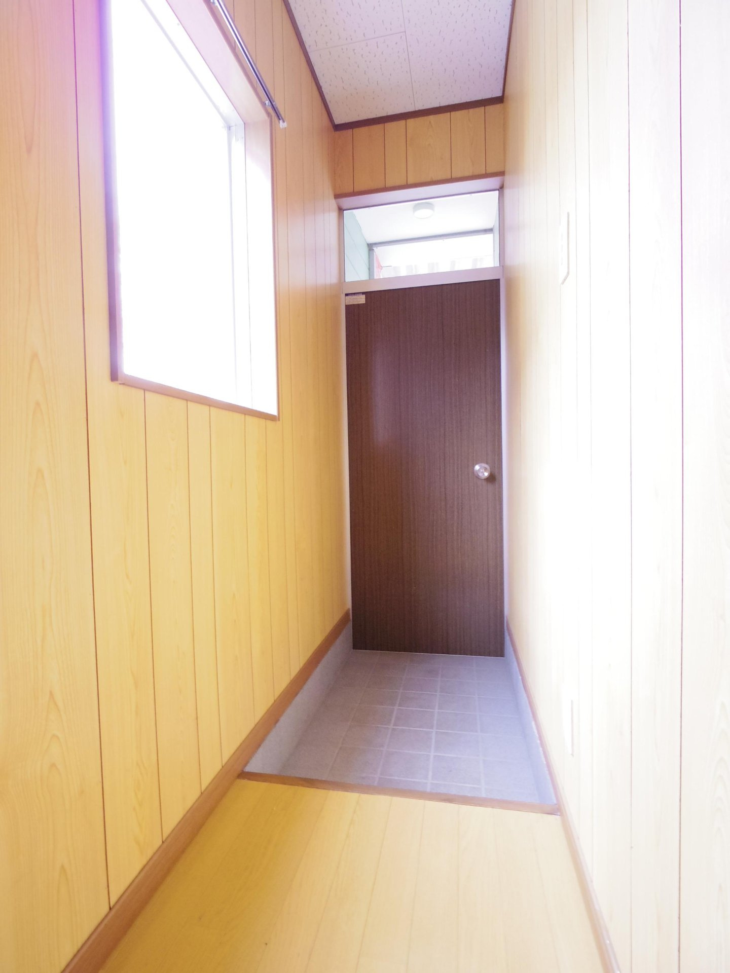 コーポあたごの玄関