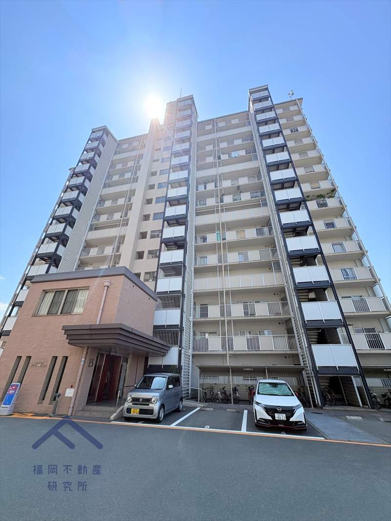 日商岩井リバーサイドマンションB棟の外観