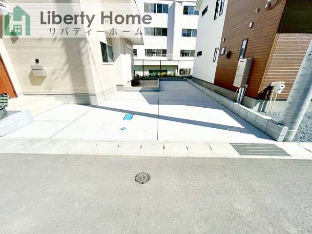 日立市西成沢町2丁目23-P1　新築戸建　6号棟の駐車場