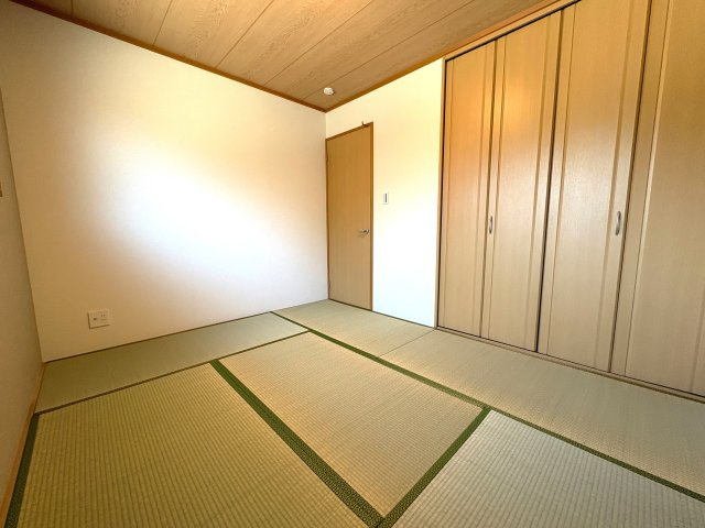 寺戸町東野辺の和室