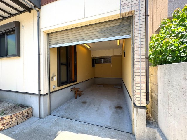 寺戸町東野辺の駐車場