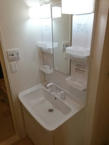 ボルベールⅡの洗面所|忙しい朝には欠かせない洗面所です