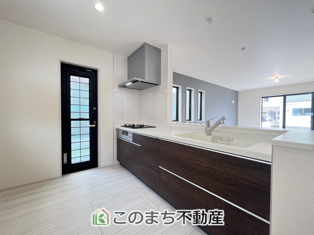 LiveleGarden.S下野市上大領のキッチン|人気の対面式キッチン☆料理をしながらご家族とコミュニケーションが取れます♪
