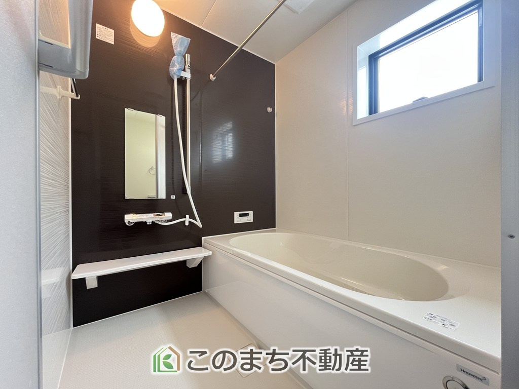 LiveleGarden.S下野市上大領の浴室|ゆったりと入れるフルオートバスはお子様との団らんバスタイムが楽しめます♪
足を伸ばしてゆったりくつろげる１坪バスルームです☆