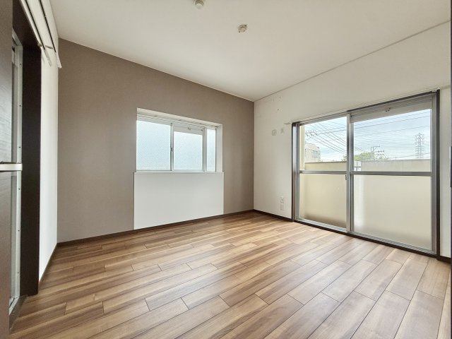 三旺マンション香流の洋室