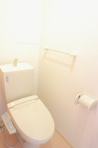 ハッピー・レモンＣのトイレ|落ち着いたトイレです