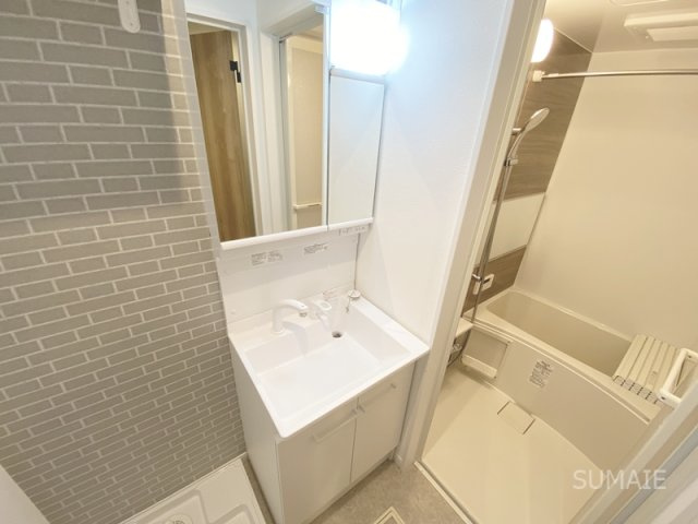 ガーデンヒルズ宮原の洗面所|使いやすい独立洗面台！