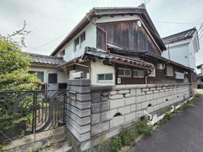 【外観】 | 東近江市猪子町貸家 | 外はこのようになっています