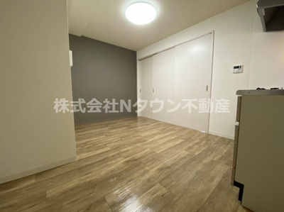 【洋室】 | コンセール葵 | 落ち着いた色調の洋室です