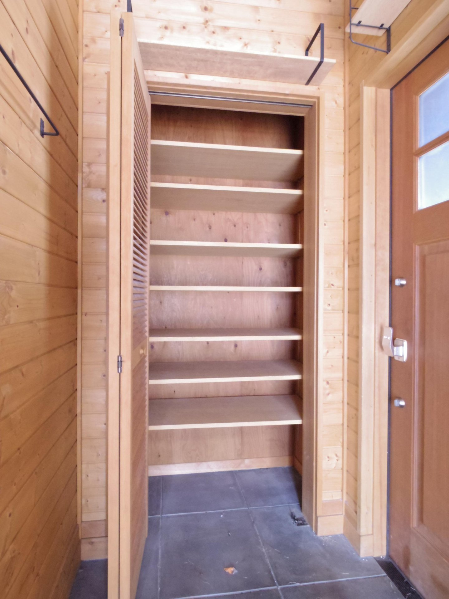 小山３丁目貸家の玄関
