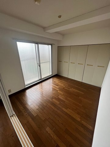 フロントリバー東難波の寝室