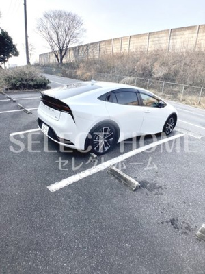 【駐車場】 | ネイ・プロシード | 駐車場があるので、車を買う予定の方も安心です