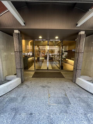 【エントランス】 | ドルミ五反田アンメゾン | 清潔なエントランスです