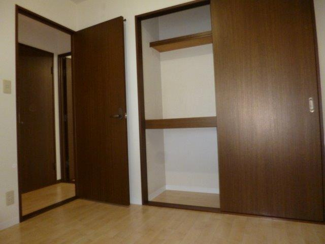 倉敷市宮前のアパートの洋室