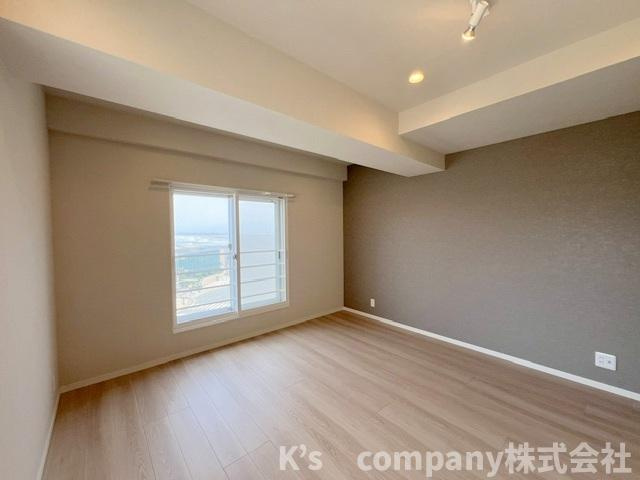 ◎藤沢市片瀬海岸2丁目　片瀬東映マンションの寝室|洋室9.7帖◇主寝室におすすめです◇