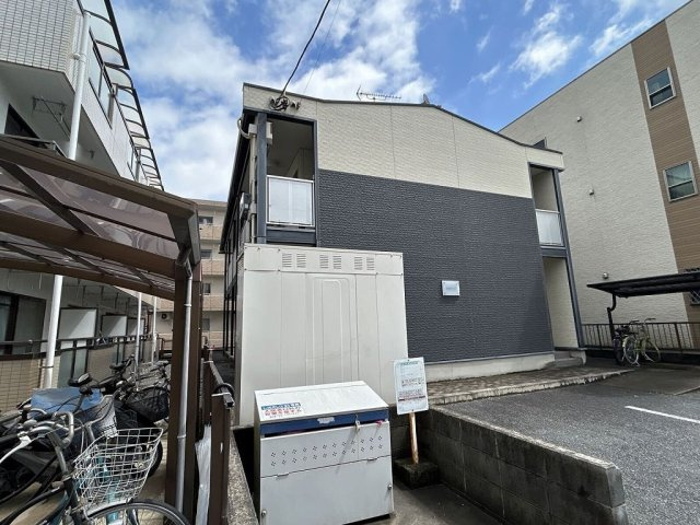 レオパレスけやき通りハイツの外観