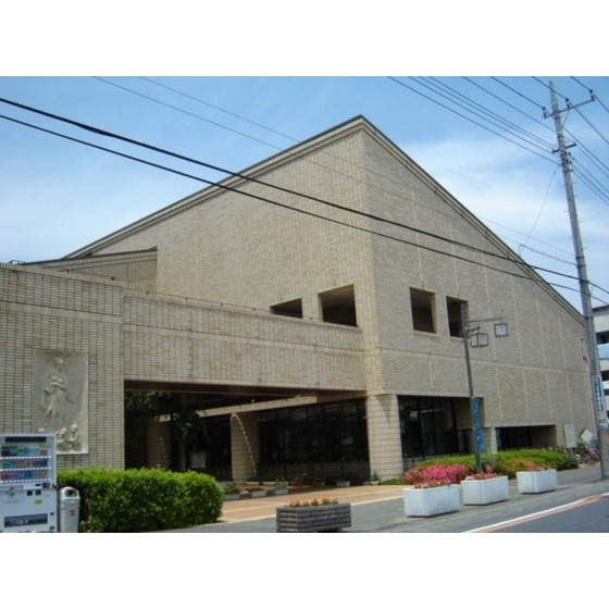 グランステージ坂戸の周辺|図書館「坂戸市立中央図書館まで1036ｍ」