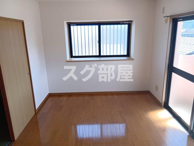 ルミエールかながわの居間・リビング