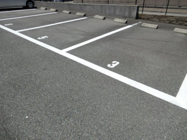 パークハイム弐番館　A棟の駐車場