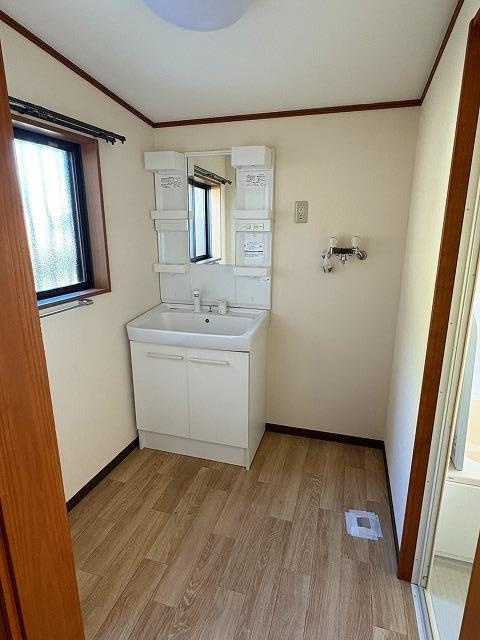 栗屋貸家　北の洗面所