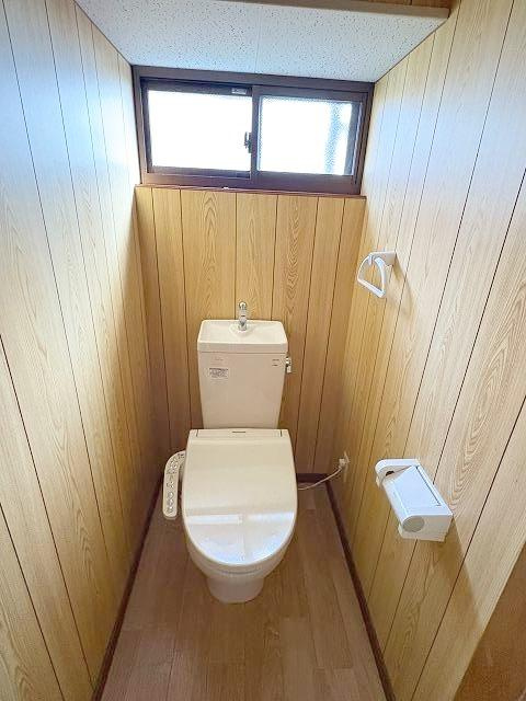 栗屋貸家　北のトイレ
