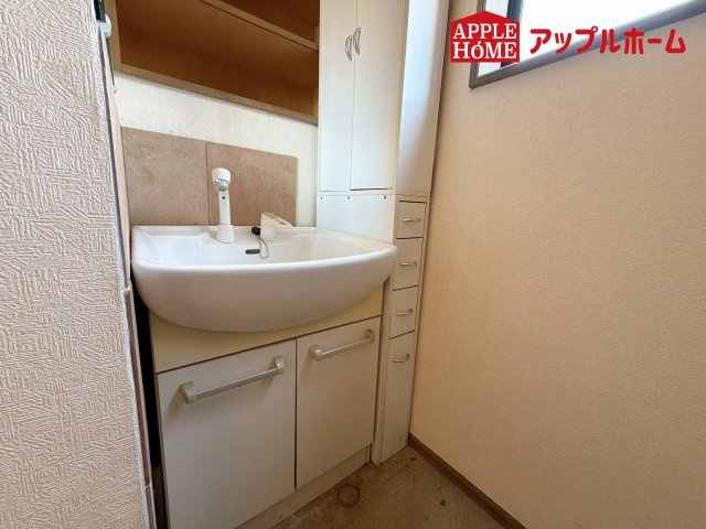 [中古戸建] さいたま市北区日進町2丁目の独立洗面台|2F洗面スペース