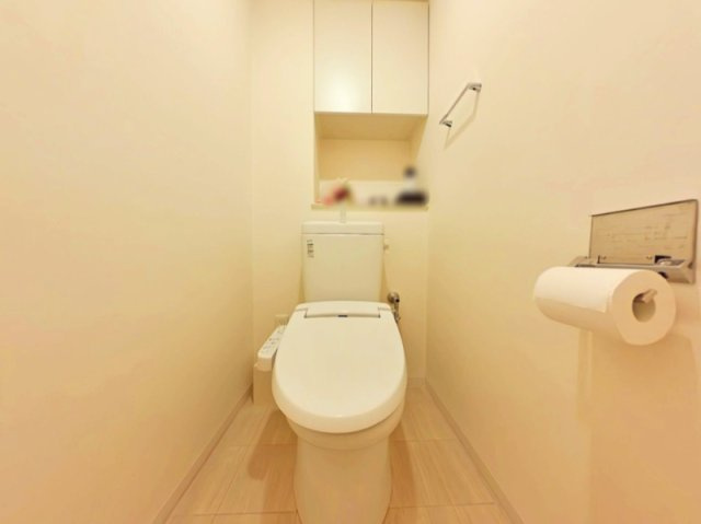 アルファステイツ倉敷中央のトイレ|・トイレ
収納スペースも付いており、清潔感あるトイレです。
