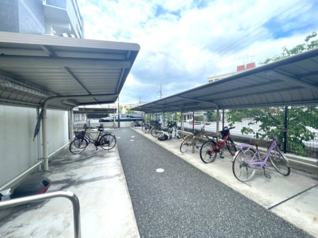 アルファステイツ倉敷中央のその他共用部分|・駐輪場
広々とした駐輪スペースがあります。