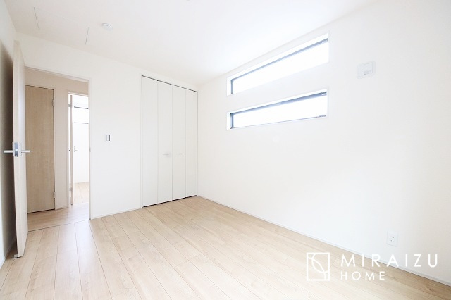 【寝室】 | 建物完成につき、実際のお部屋をごゆっくりご見学いただけます。お休みの日にご家族で見学はいかがでしょう。