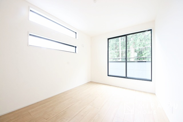 【子供部屋】 | 暮らしやすさを考えたプランで快適な現地ロケーションを実現。安らぎに満たされる、ゆとりのある日々を過ごせます♪