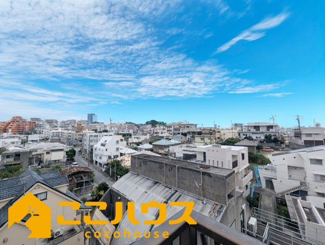 ライオンズマンション三原第2の展望|バルコニーから広がる開放的な眺望。周辺施設も身近に感じられる便利な住環境です♪