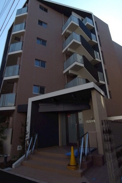 船橋市本郷町の賃貸マンションの外観