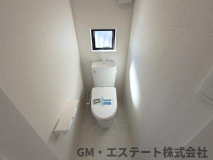 宮崎市月見ケ丘1丁目　新築住宅（A号棟）のトイレ