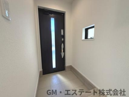 宮崎市月見ケ丘1丁目　新築住宅（A号棟）の玄関