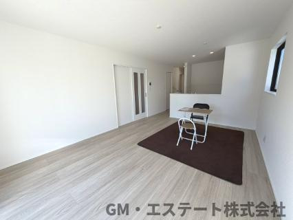 宮崎市月見ケ丘1丁目　新築住宅（A号棟）の居間・リビング