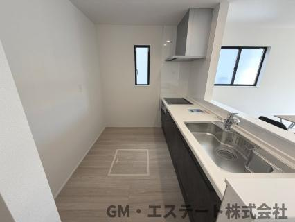 宮崎市月見ケ丘1丁目　新築住宅（A号棟）のキッチン