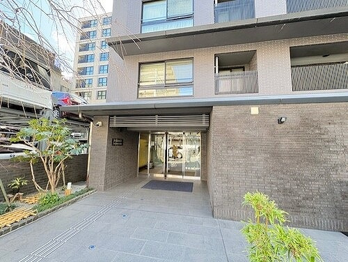 プレミスト京都六角通堂之前町のエントランス|浴室