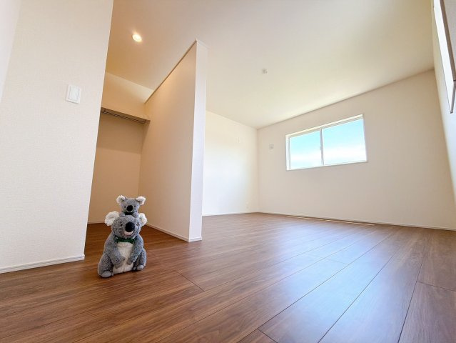 【洋室】 | 前橋市樋越町　新築住宅 | 「どんな家具を置こうかな」とワクワクする。好みのこだわりのお部屋にしてじぶんだけの部屋でゆったりと寛げます。