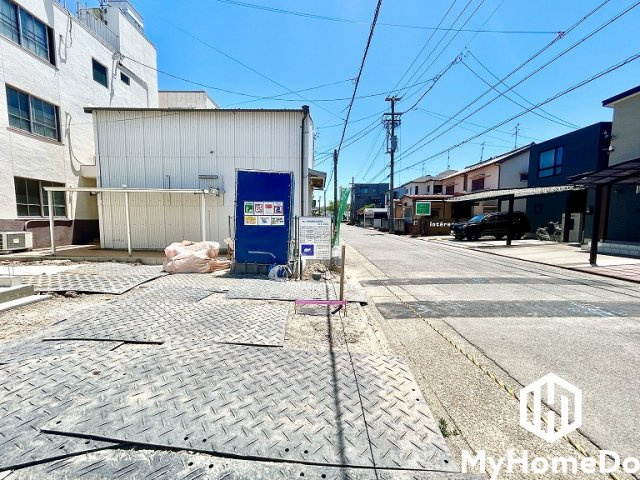 西区枇杷島５丁目の前面道路含む現地写真