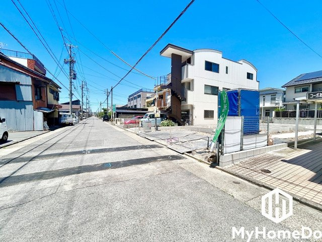 西区枇杷島５丁目の前面道路含む現地写真