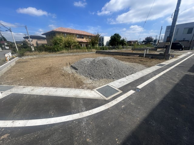 新築　高崎市下豊岡町全６棟　Blooming　Garden　1号棟の駐車場|現地写真　駐車スペースは並列3台分可能です！
