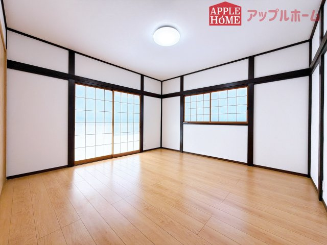 【中古戸建】小川町東小川の洋室|２階居室は全室収納あり！たっぷりある収納活用でお部屋もキレイを保てます♪