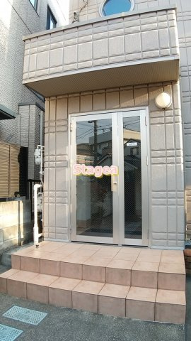 プレシャスガーデンのエントランス
