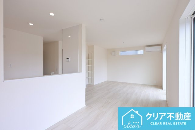 【居間・リビング】 | 桐生相生町2丁目24-1期　リナージュ | 家族揃っての食事が楽しくなる広々としたダイニング♪