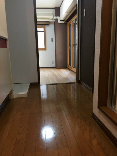 【居間・リビング】ラフィーネ四条堀川 