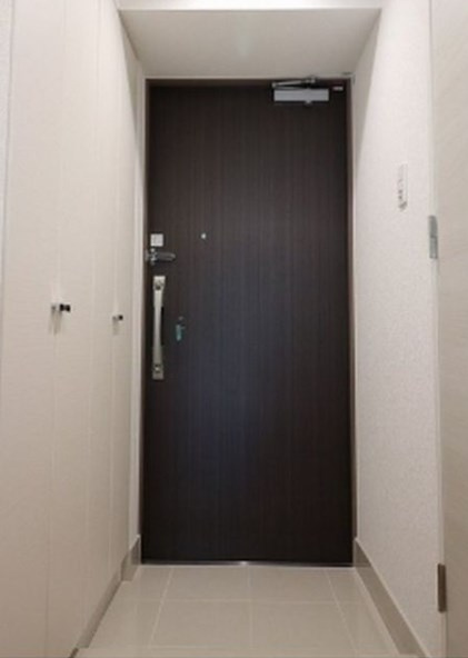 サイクラメント鷺宮の玄関