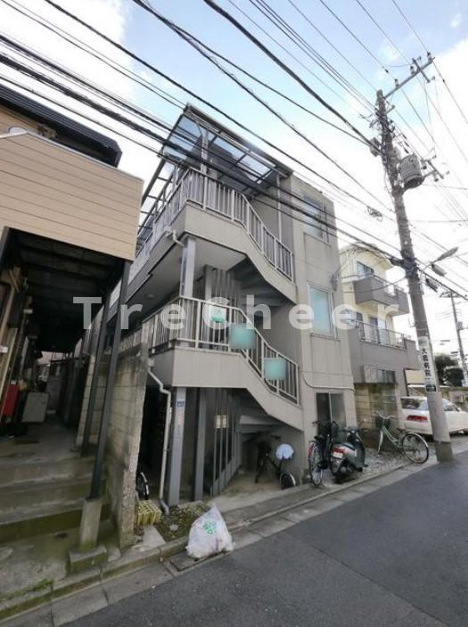 エンブレム宮本町のエントランス