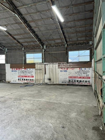 堺市中区深井北町　貸倉庫の内装